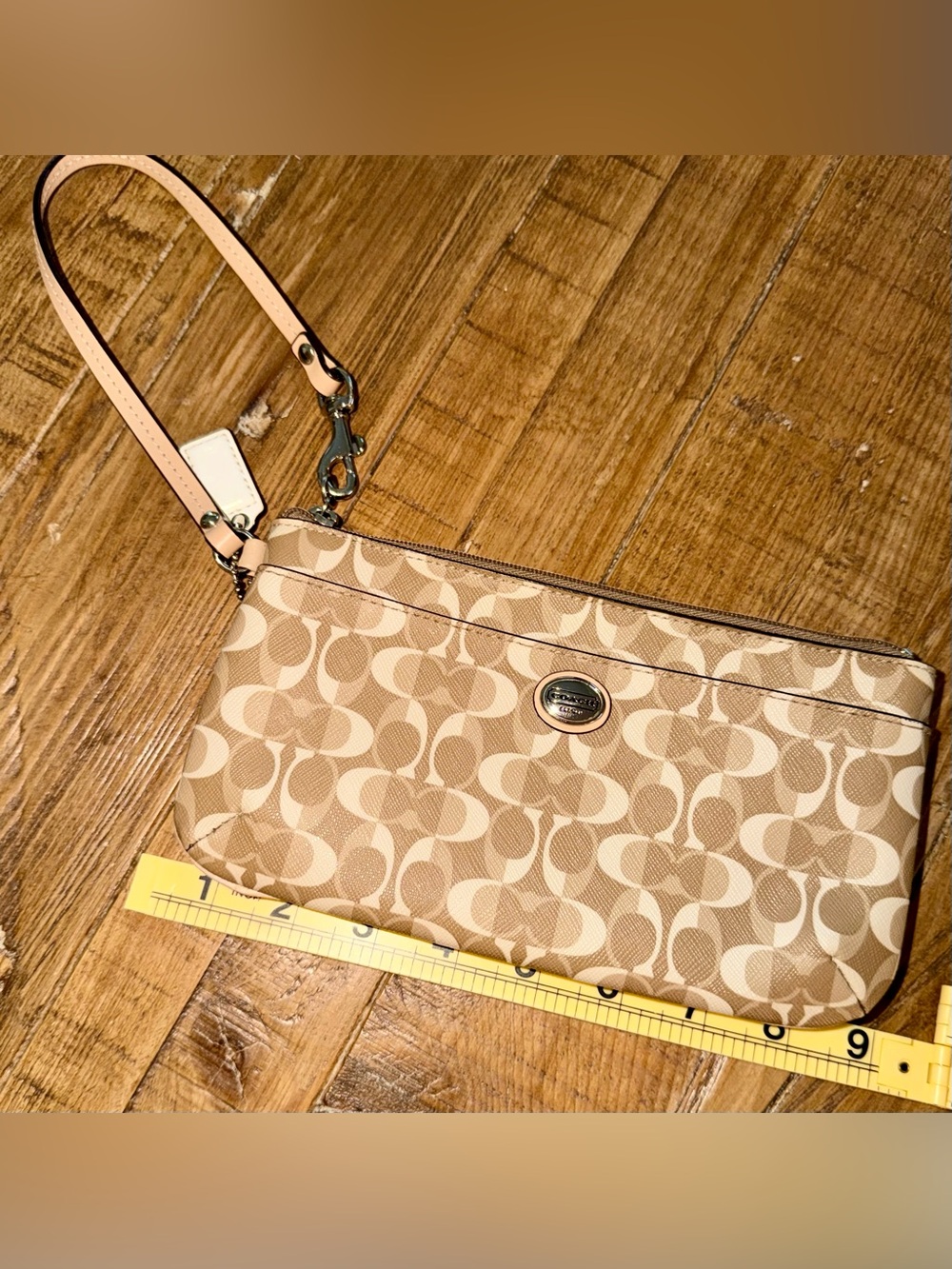 Coach Signature Peyton Dream C Go-Go Wristlet / Wallet - neutral colorway 🐚 - Picture 5 of 15